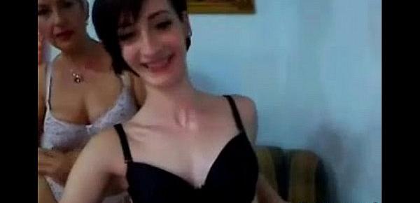  Mother And not her daughter Teasing On WebCam